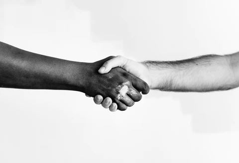 Moosa | Comunitate